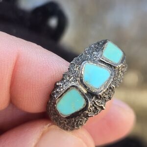 Turquoise Stone Textured Ring